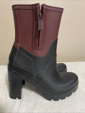 Hunter Contrast Platform High Heel Rain Boots Size Medium